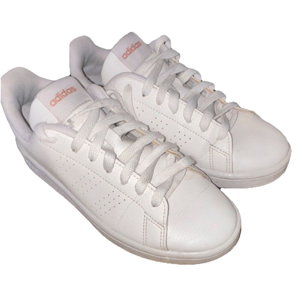 adidas Men’s White & Gold Solid Low Top Lace-Up Sneakers Gold Heel size 6